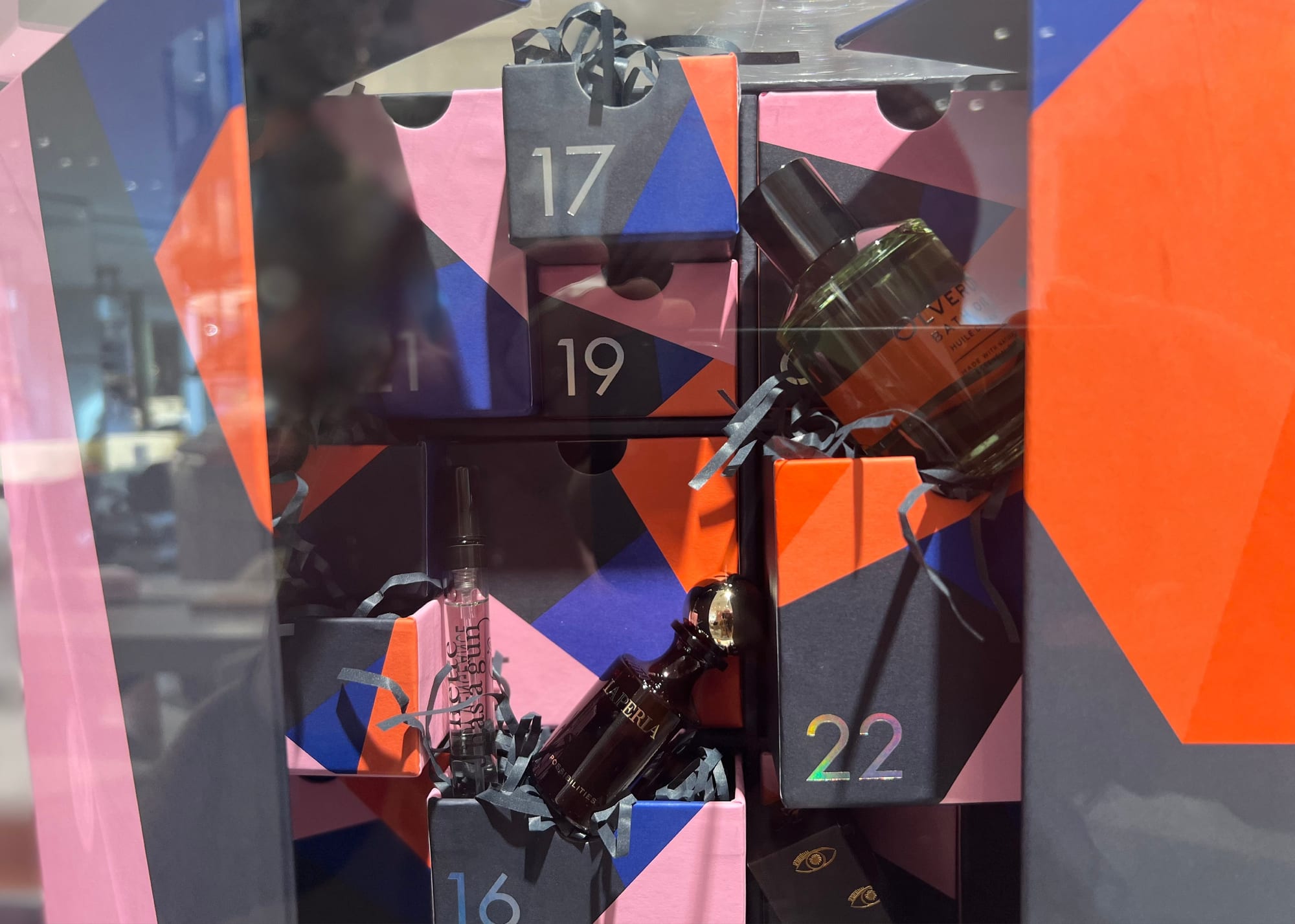Harvey nichols beauty advent calendar packaging